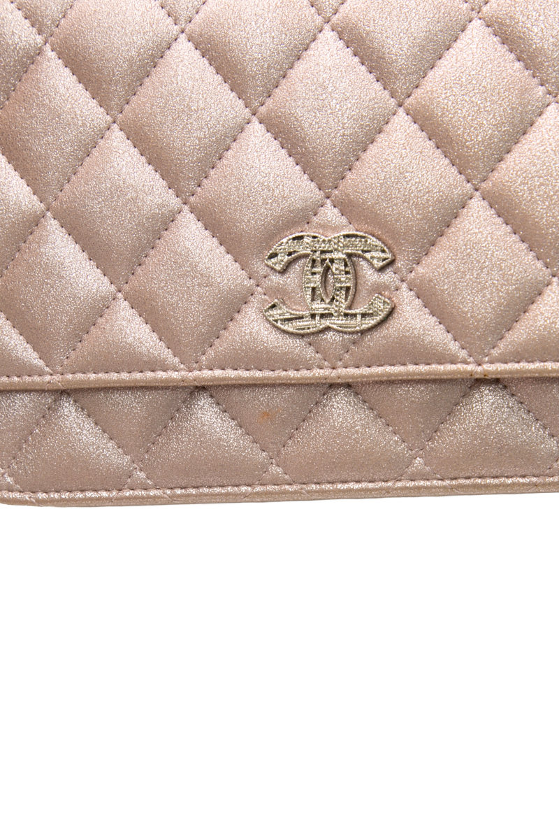 Iridescent Wallet on Chain
