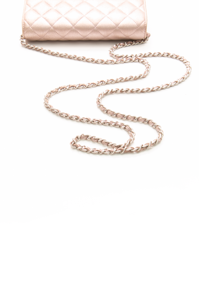 Iridescent Wallet on Chain
