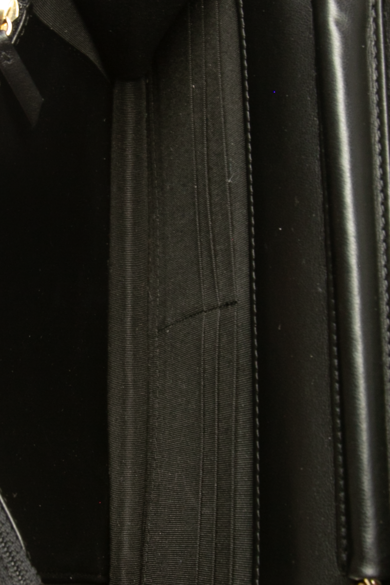 Boy Wallet On Chain