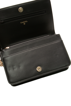 Boy Wallet On Chain
