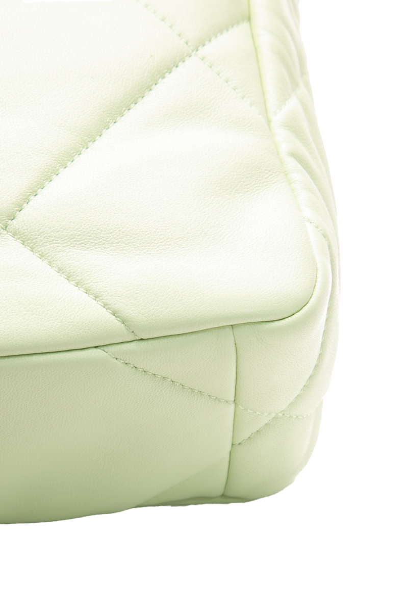 Medium Chanel 19 Bag