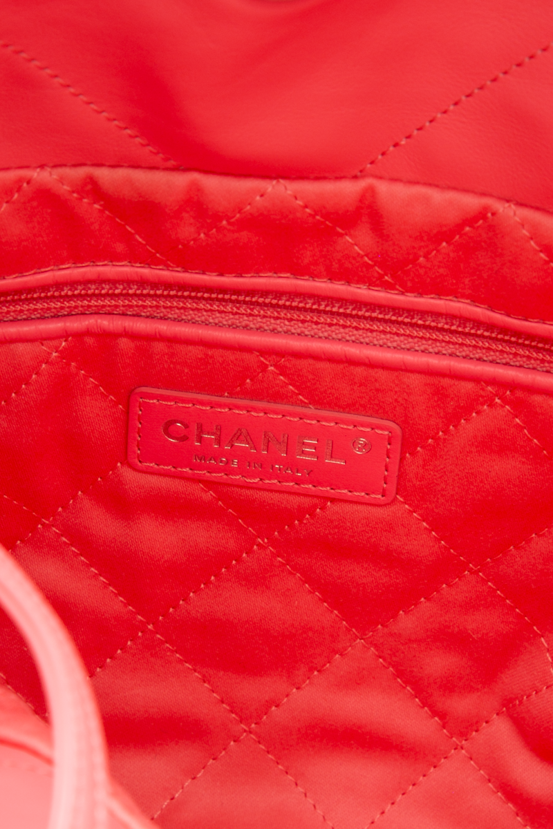 Chanel 22 Small Hobo Bag