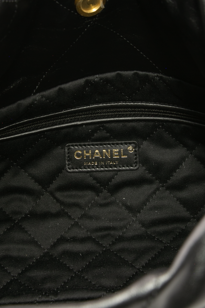 Chanel 22 East West Bag