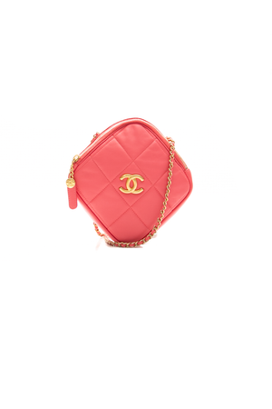 Chanel-Diamond-Clutch-with-Chain-299993