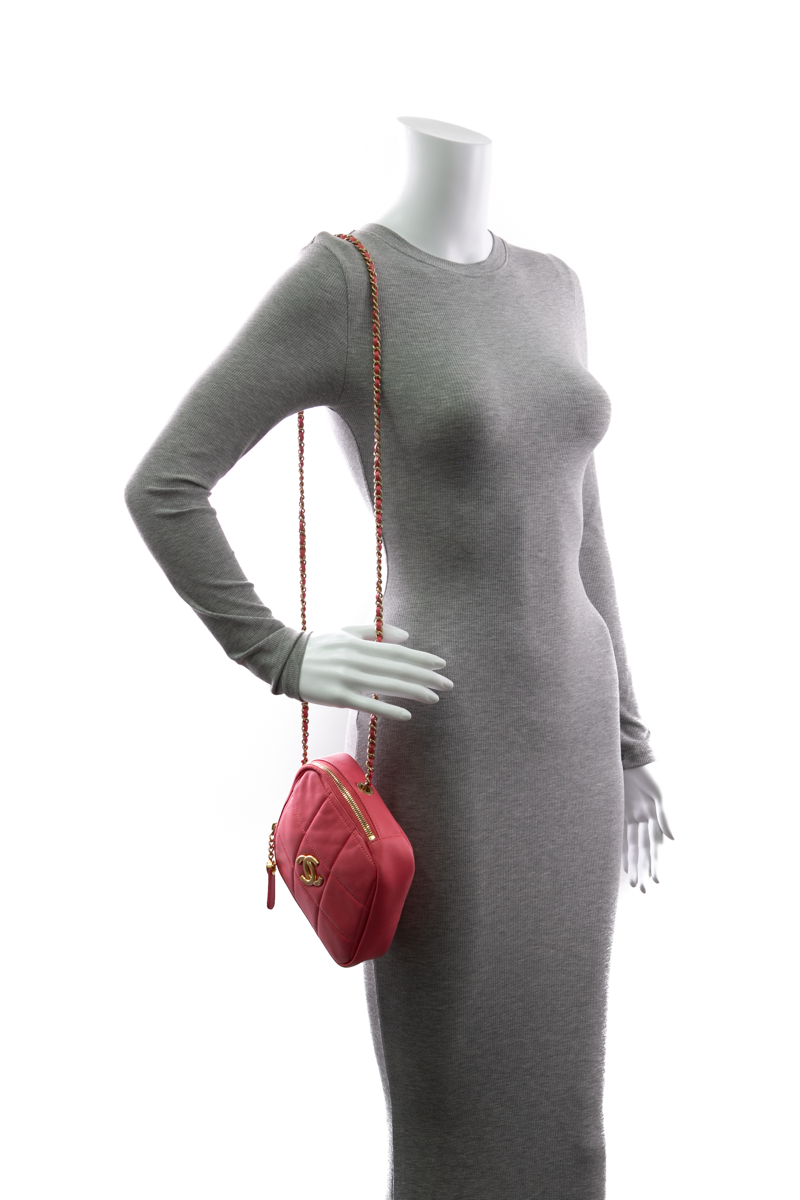 Diamond Clutch with Chain