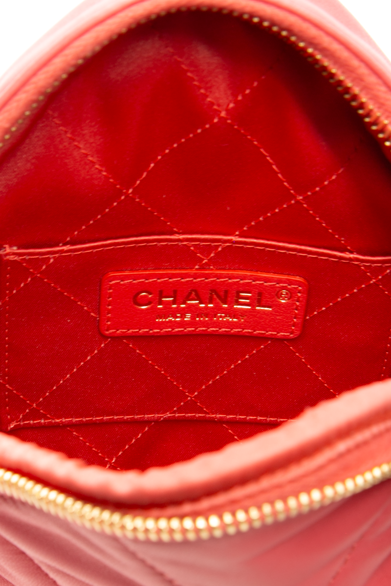 Diamond Clutch with Chain