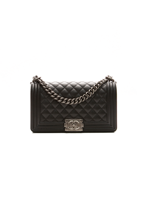 Chanel-Medium-Boy-Bag-300290