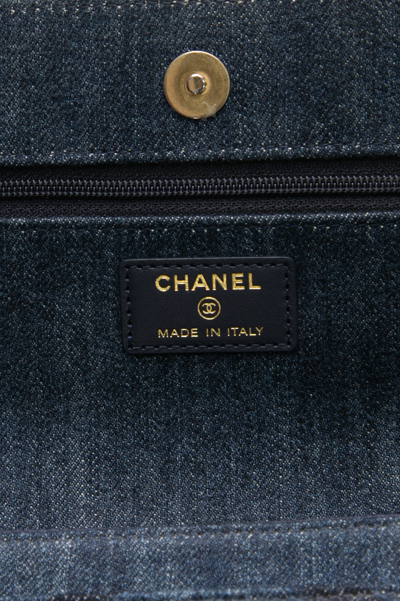Chanel 19 Wallet On Chain