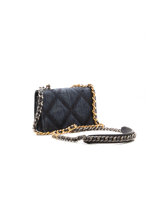 Chanel 19 Wallet On Chain