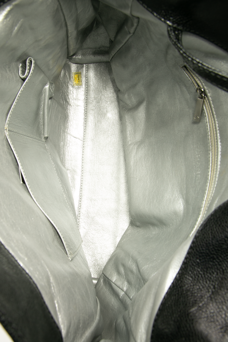 Modern Chain Tote Bag