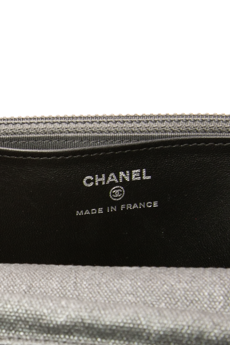 Space Charms Reissue Wallet on Chain