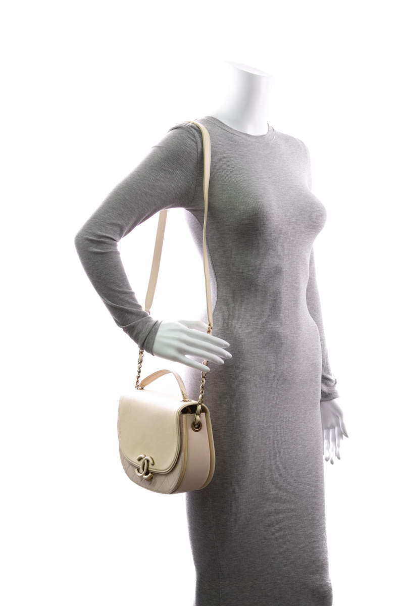 Chanel-Coco-Curve-Flap-Bag-300492