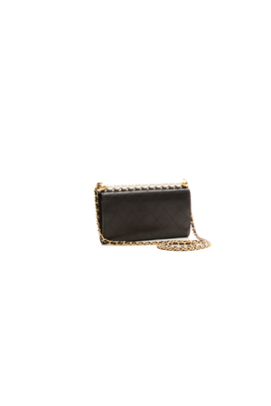 Chic Pearls Clutch with Chain