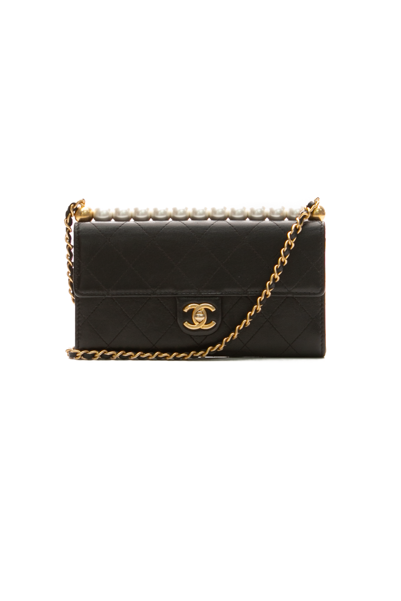 Chanel-Chic-Pearls-Clutch-with-Chain-300509