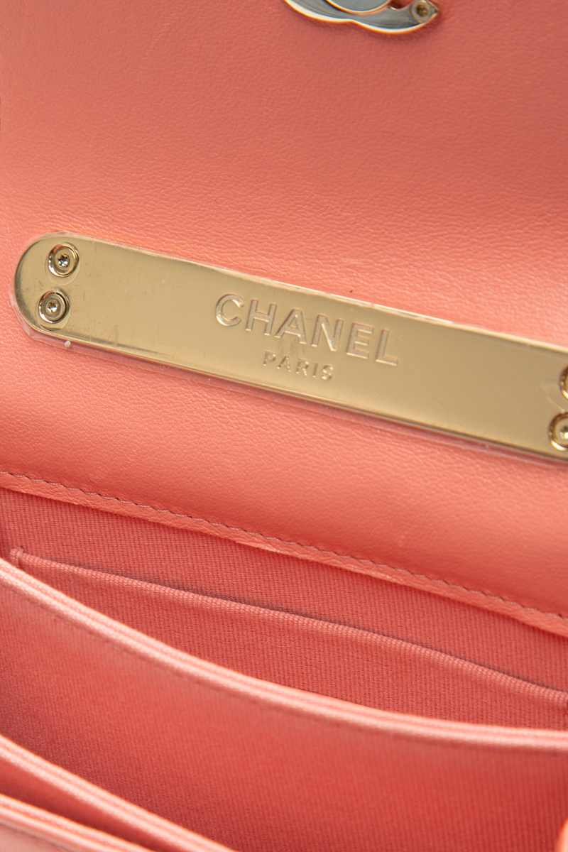 Mini Charming Handle Flap Clutch Bag
