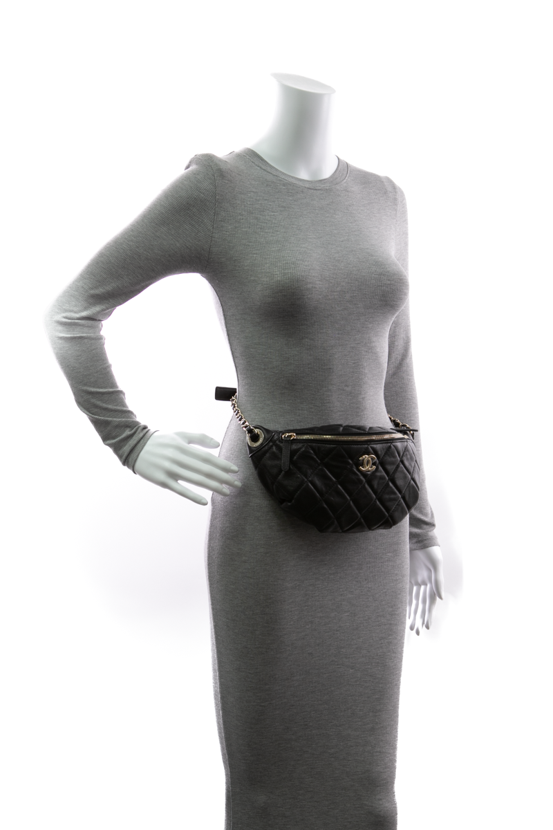 Chanel-Quilted-Waist-Bag-300139