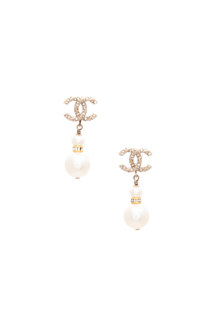 Chanel-Pearl-CC-Drop-Earrings-299912
