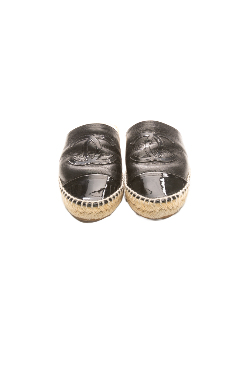 Chanel-CC-Cap-Toe-Espadrille-Mules- Size-35-294471