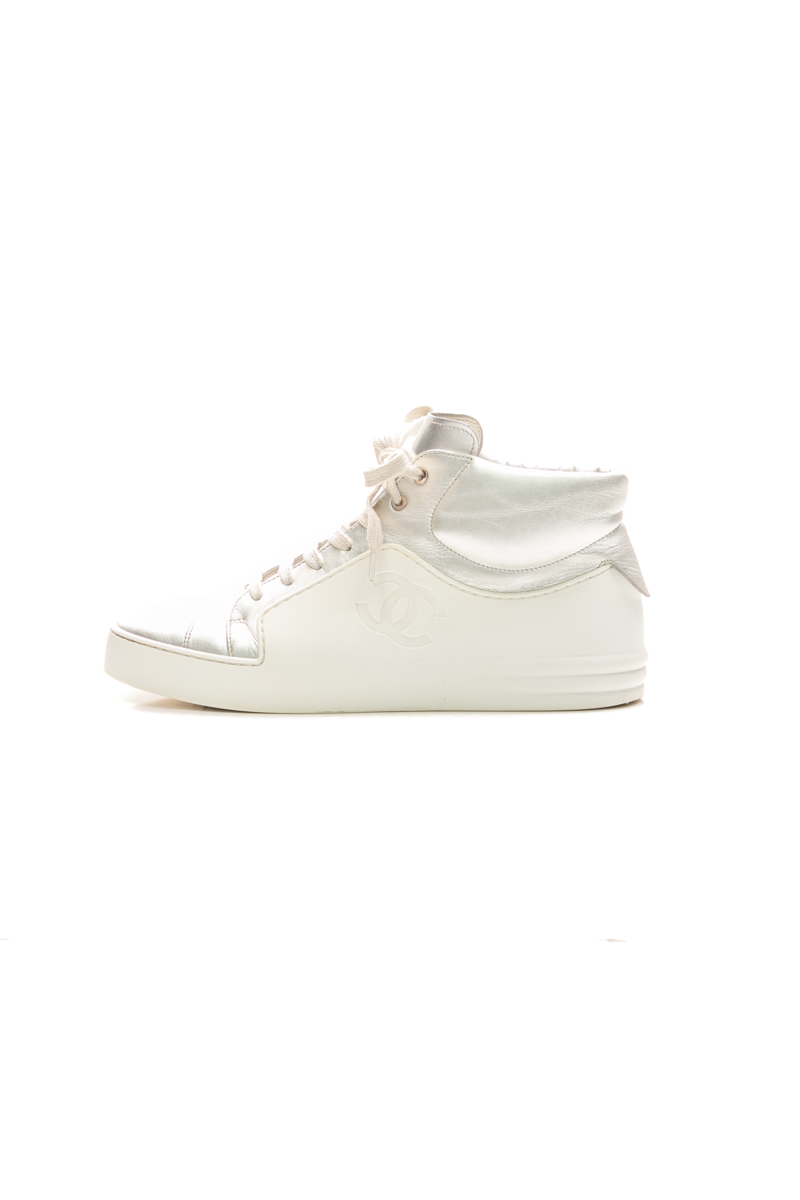 Chanel-CC-High-Top-Sneakers-Size-37.5-298040