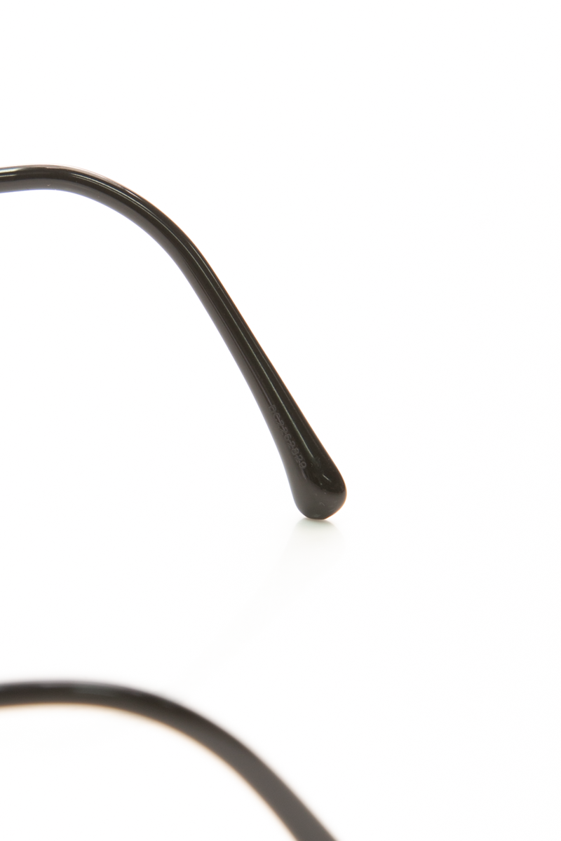 Square Chain Around Rimless Sunglasses