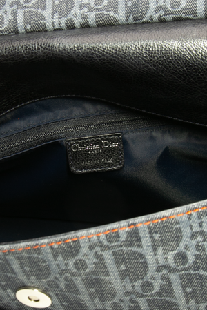 Flight Flap Tote Bag