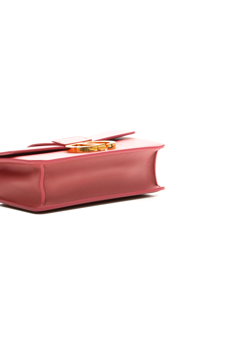 30 Montaigne Flap Bag