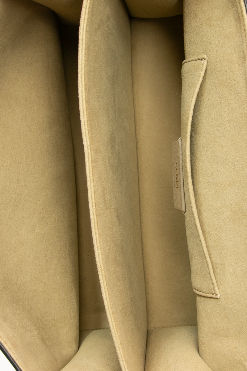 Zucca Embossed Medium Kan I Bag