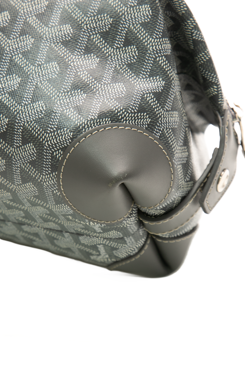 Bowling 25 Toiletry Bag