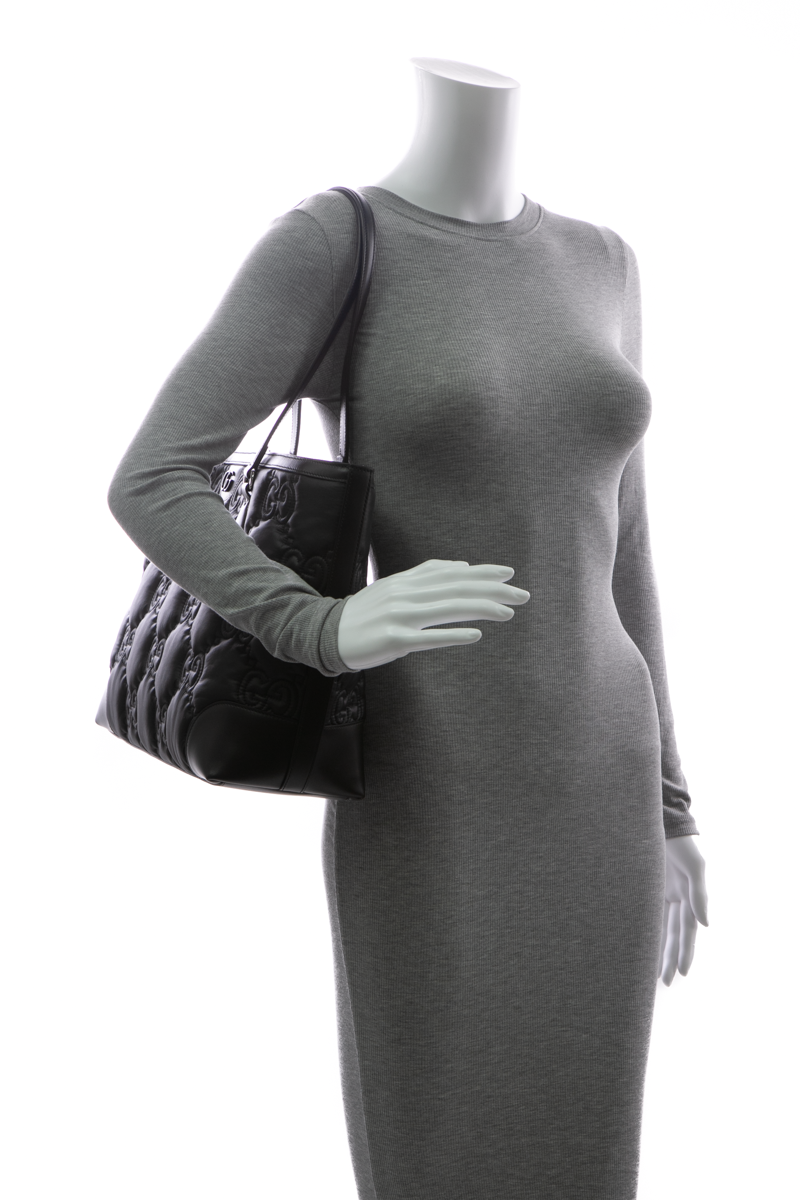 Gucci-GG-Quilted-Medium-Tote-Bag-293671