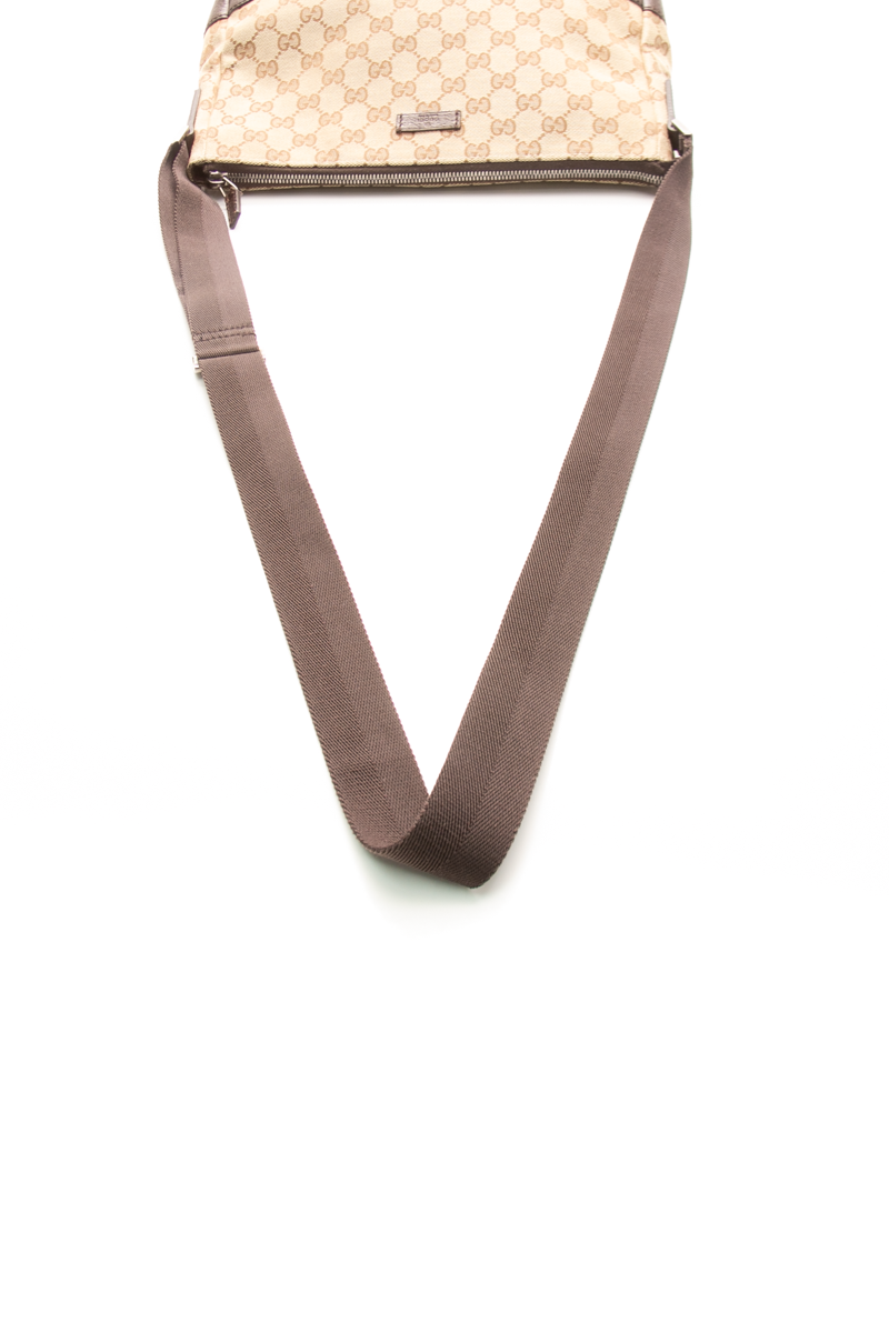 GG Canvas Shoulder Bag