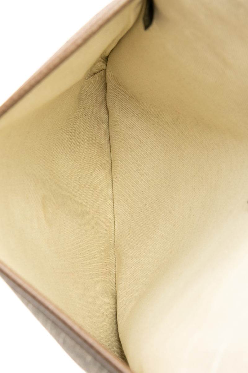 Neo Vintage Envelope Messenger Bag