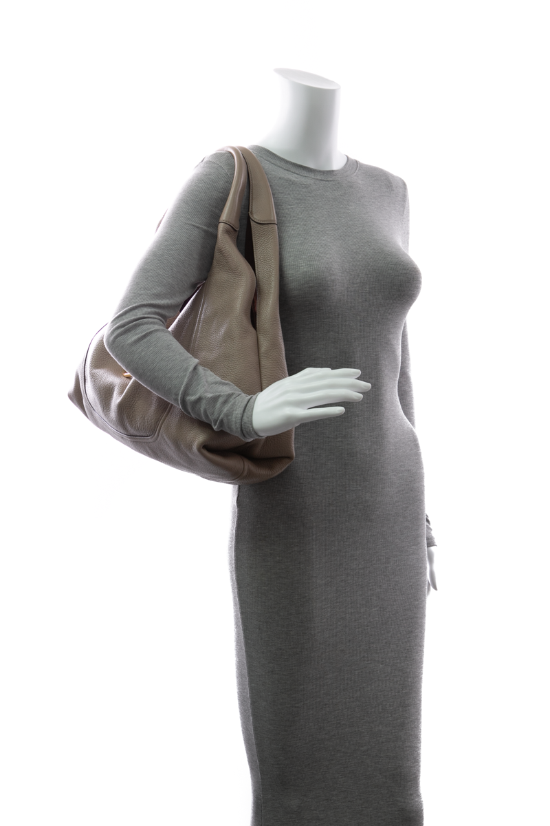 Gucci-Softbit-Maxi-Shoulder-Bag-299776