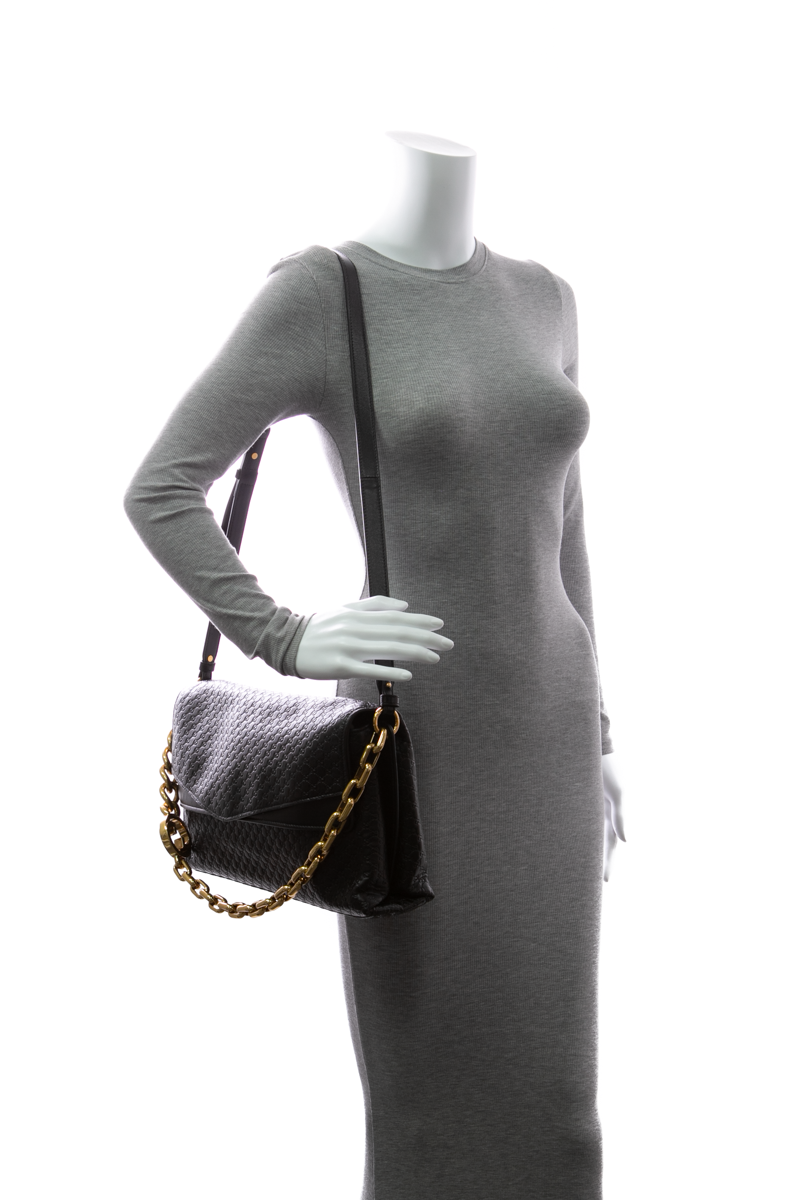 Gucci-Large-Chain-Shoulder-Bag-300263