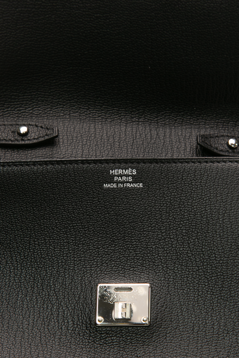 Clic 16 Wallet on Strap