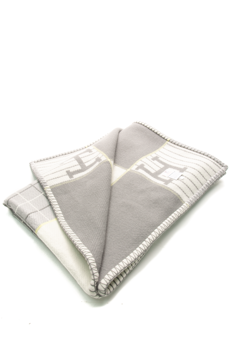 Avalon Cabriole Blanket