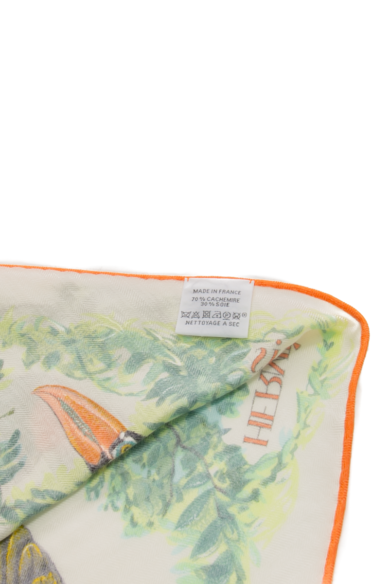 Equateur Triangle Scarf