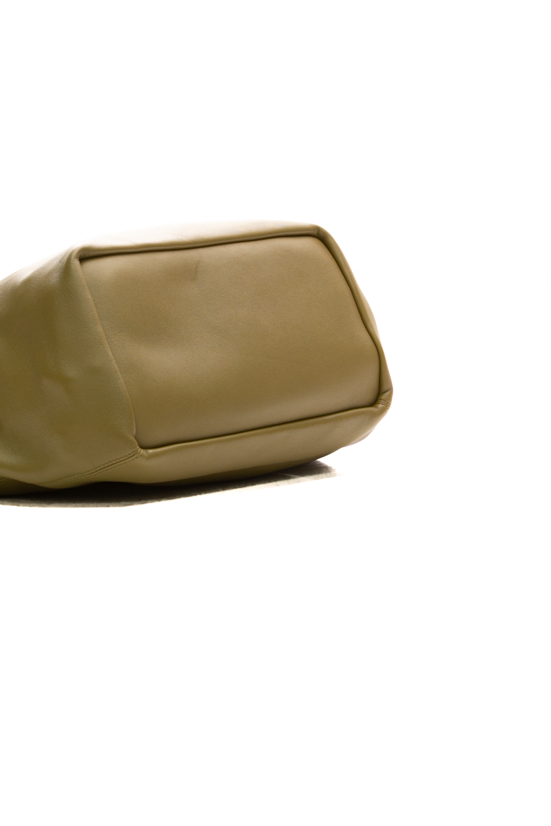 Medium Squeeze Bag