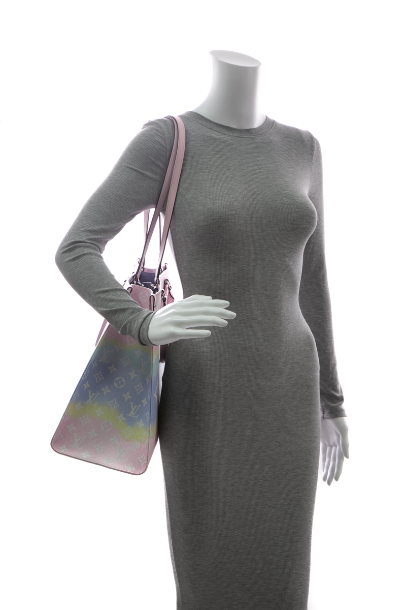 Louis-Vuitton-Escale-OnTheGo-GM-Tote- Bag-293362