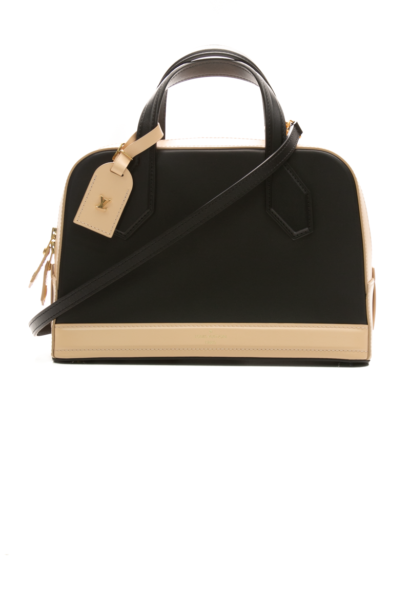 Louis-Vuitton-Dora-PM-Bag-294371