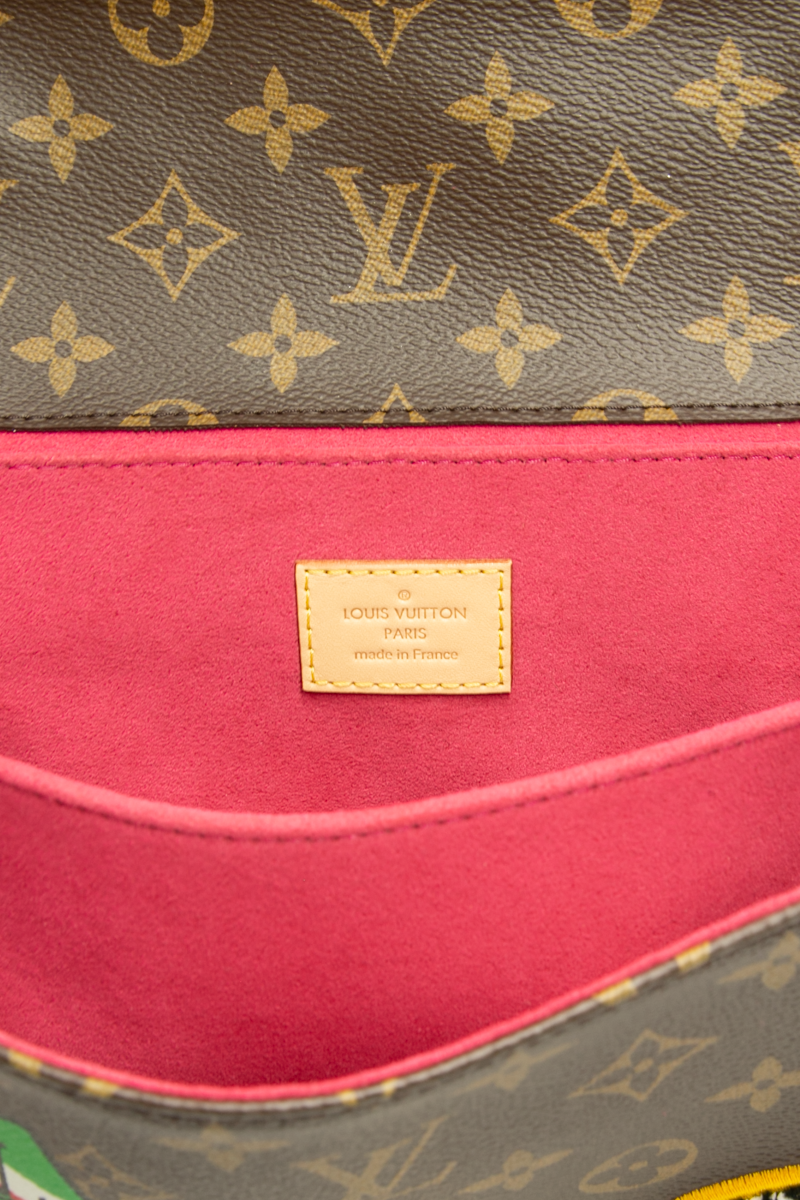 Patches Pochette Metis Bag