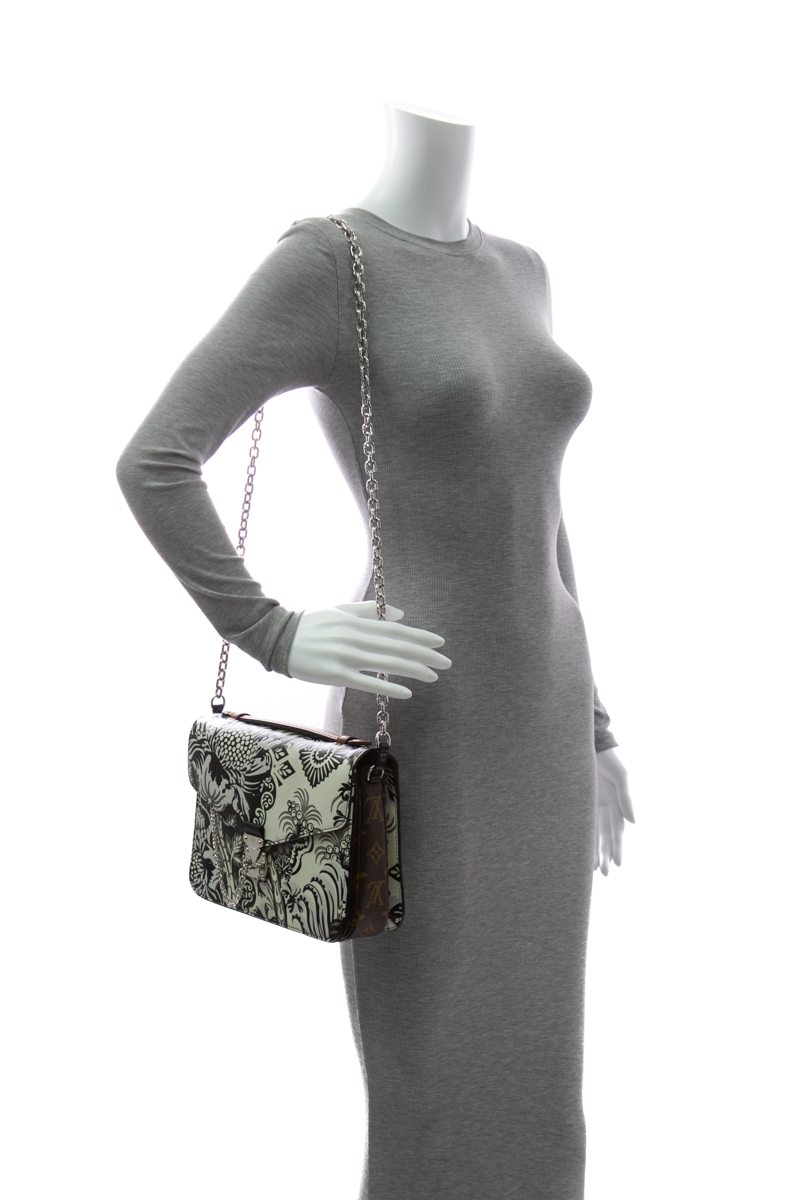 Louis-Vuitton-Pochette-Metis-Bag-295656