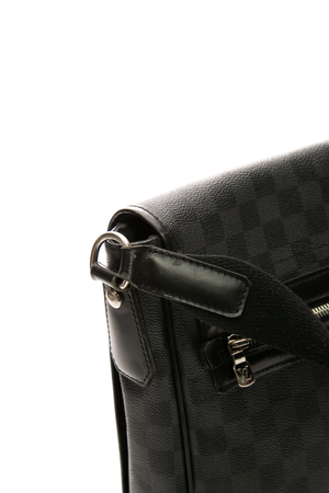 Men's Graphite MM Messenger