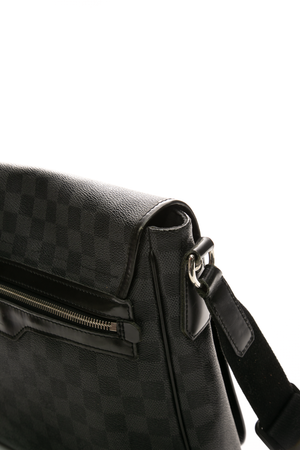 Men's Graphite MM Messenger