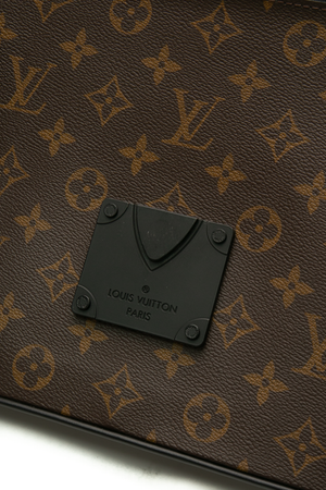 Macassar S Lock A4 Wristlet