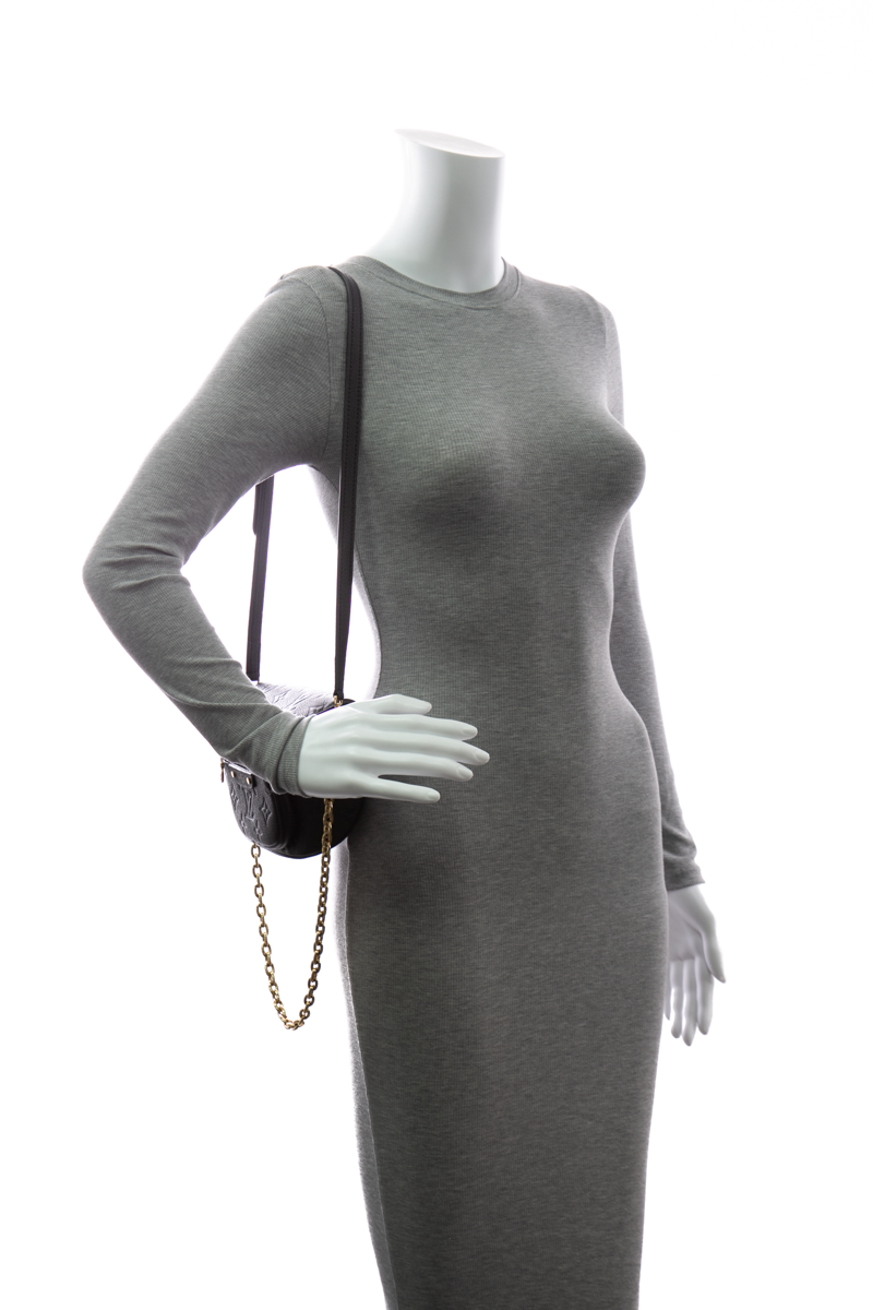 Louis-Vuitton-Mini-Bumbag-296405