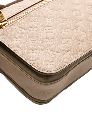 Pochette Metis Bag