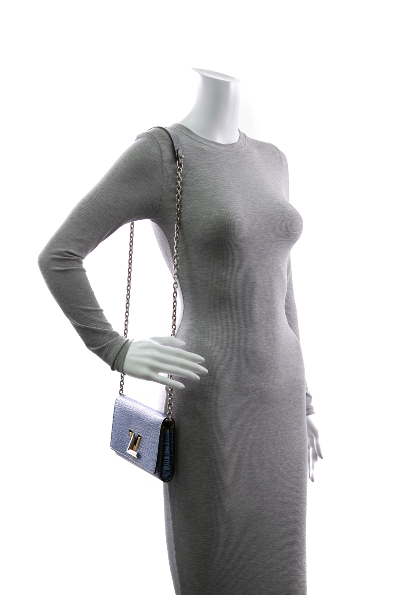Louis-Vuitton-Twist-Wallet-on-Chain-297631
