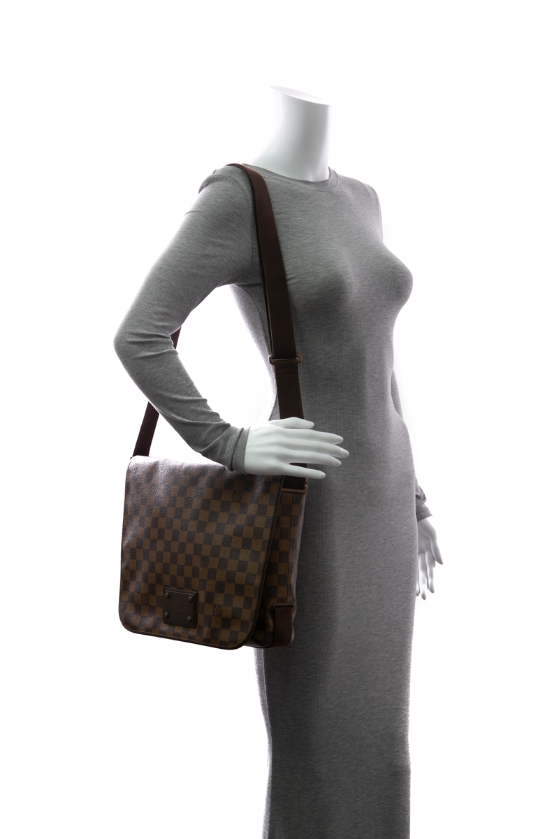 Brooklyn MM Messenger Bag