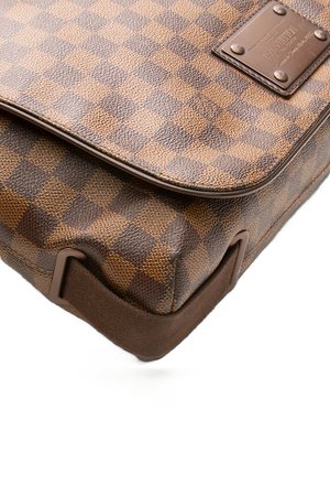Brooklyn MM Messenger Bag