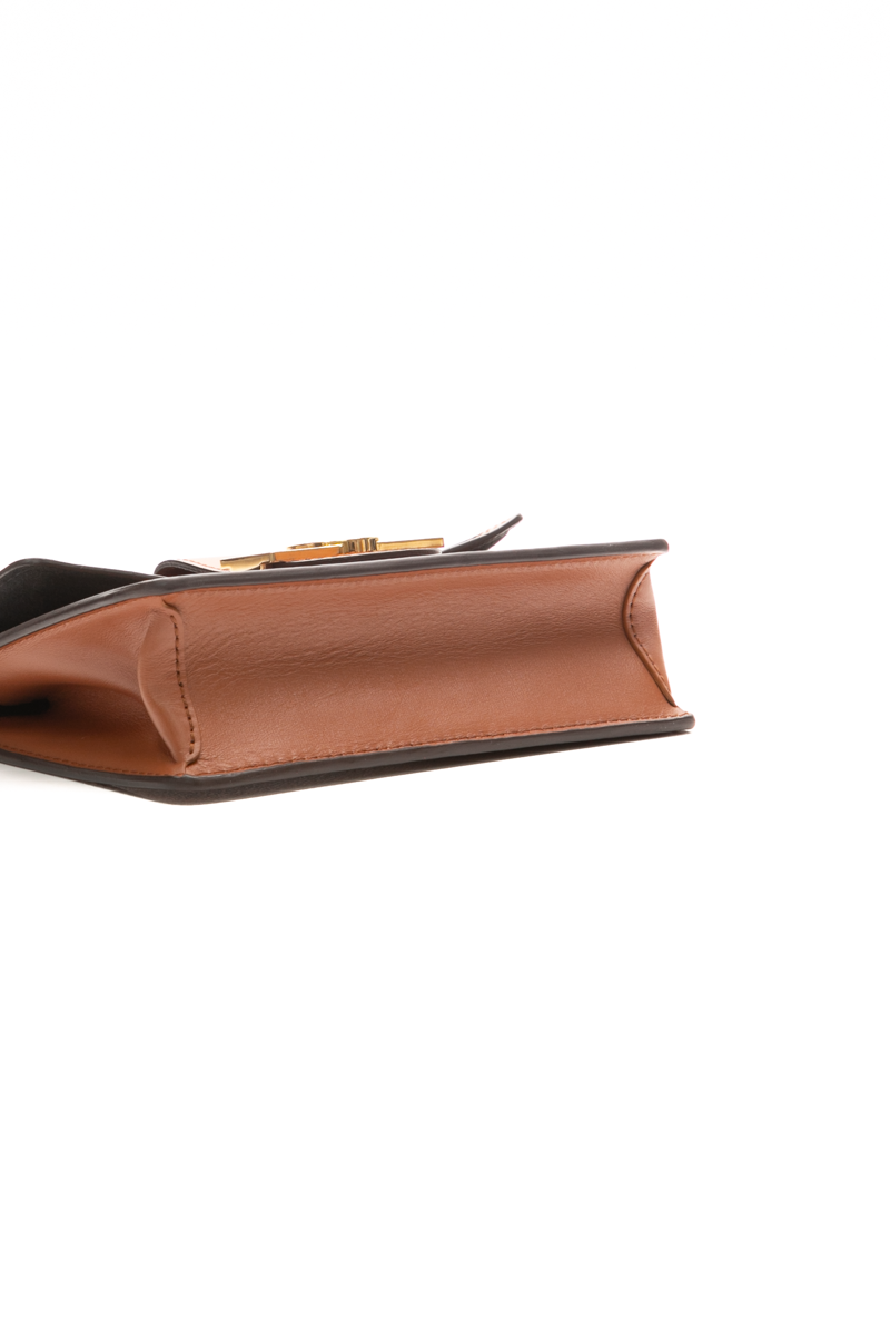 Dauphine Wallet on Chain